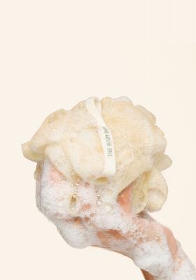 Dusjsvamp Cream fra The Body Shop