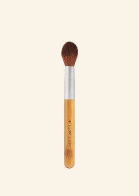 Pointed Highlighter Brush fra The Body Shop